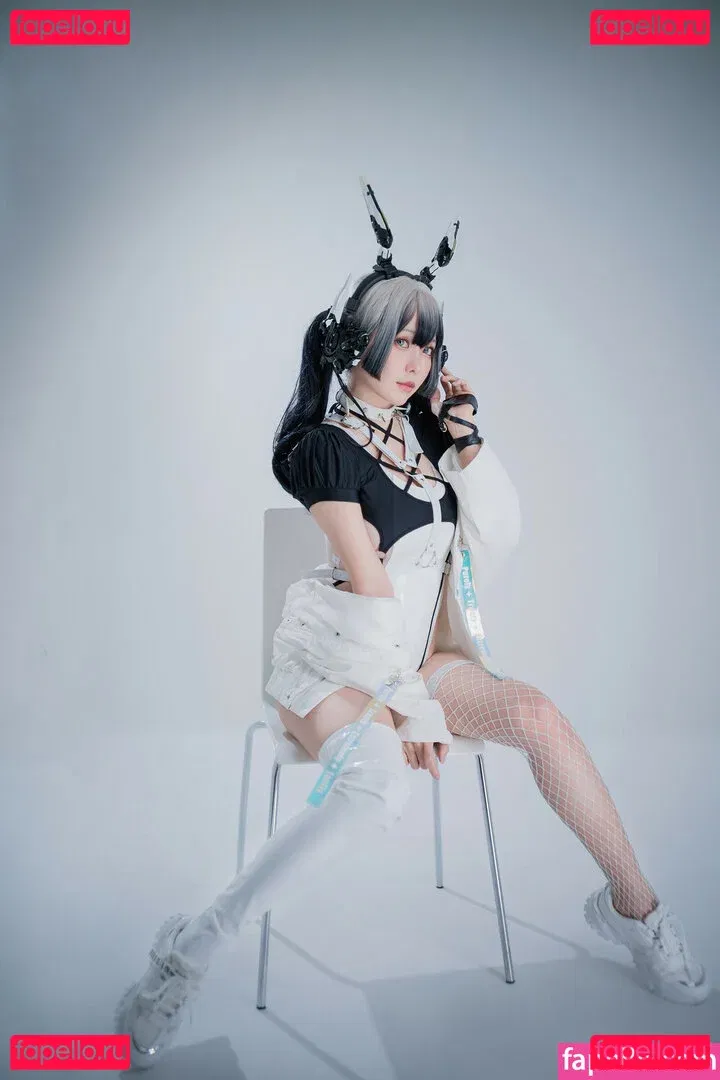 eeelyeee Onlyfans Photo Gallery 