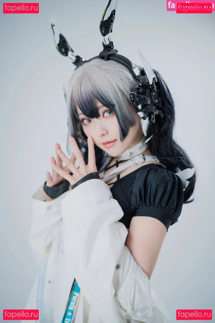 eeelyeee Onlyfans Photo Gallery 