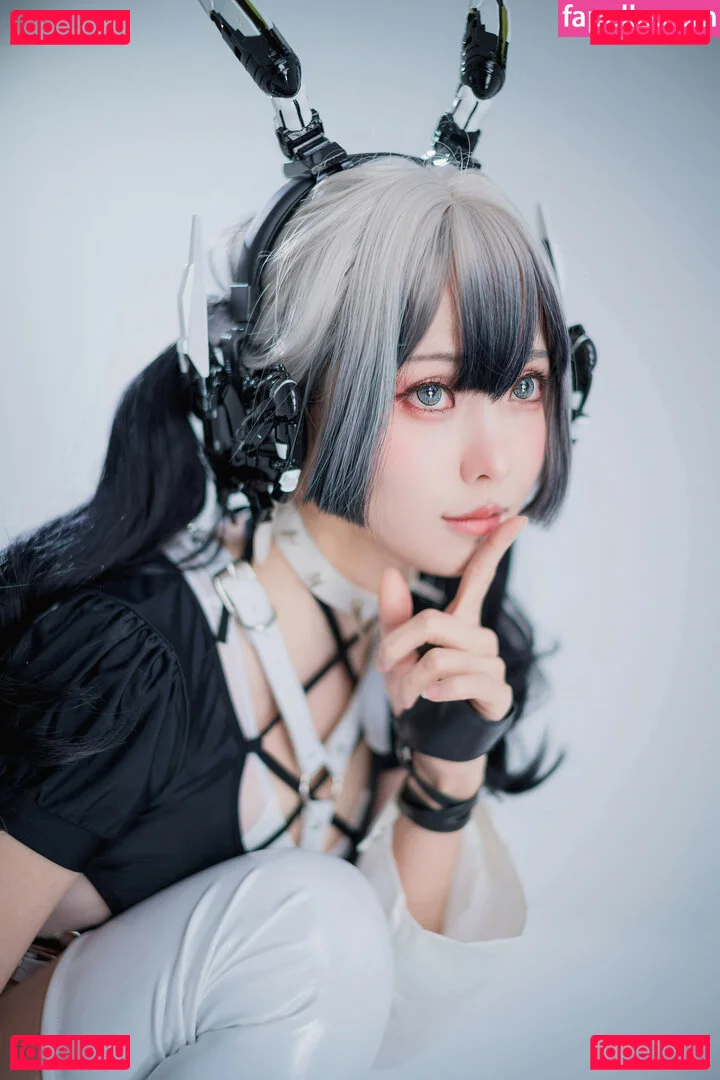 eeelyeee Onlyfans Photo Gallery 