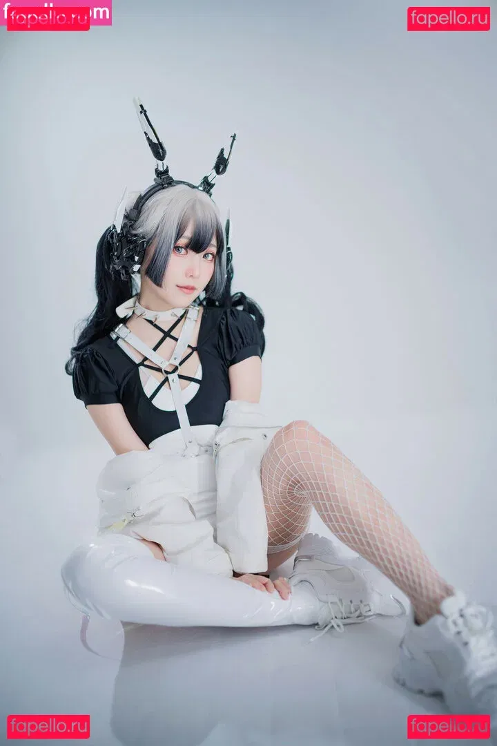 eeelyeee Onlyfans Photo Gallery 