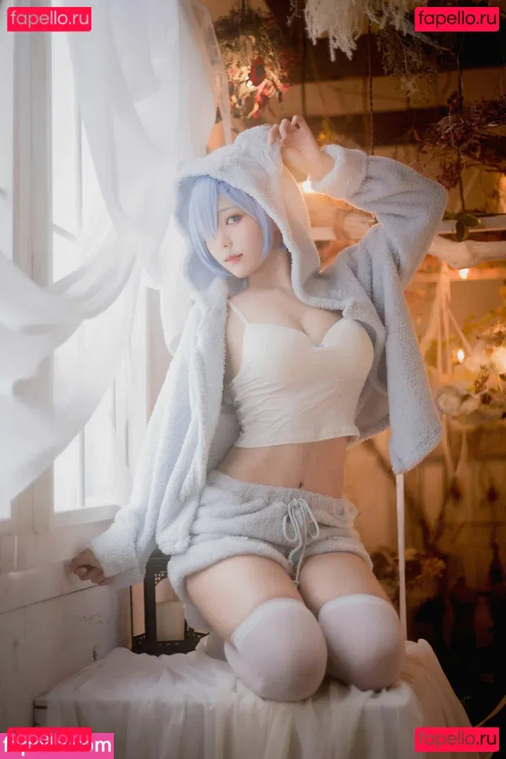 eeelyeee Onlyfans Photo Gallery 