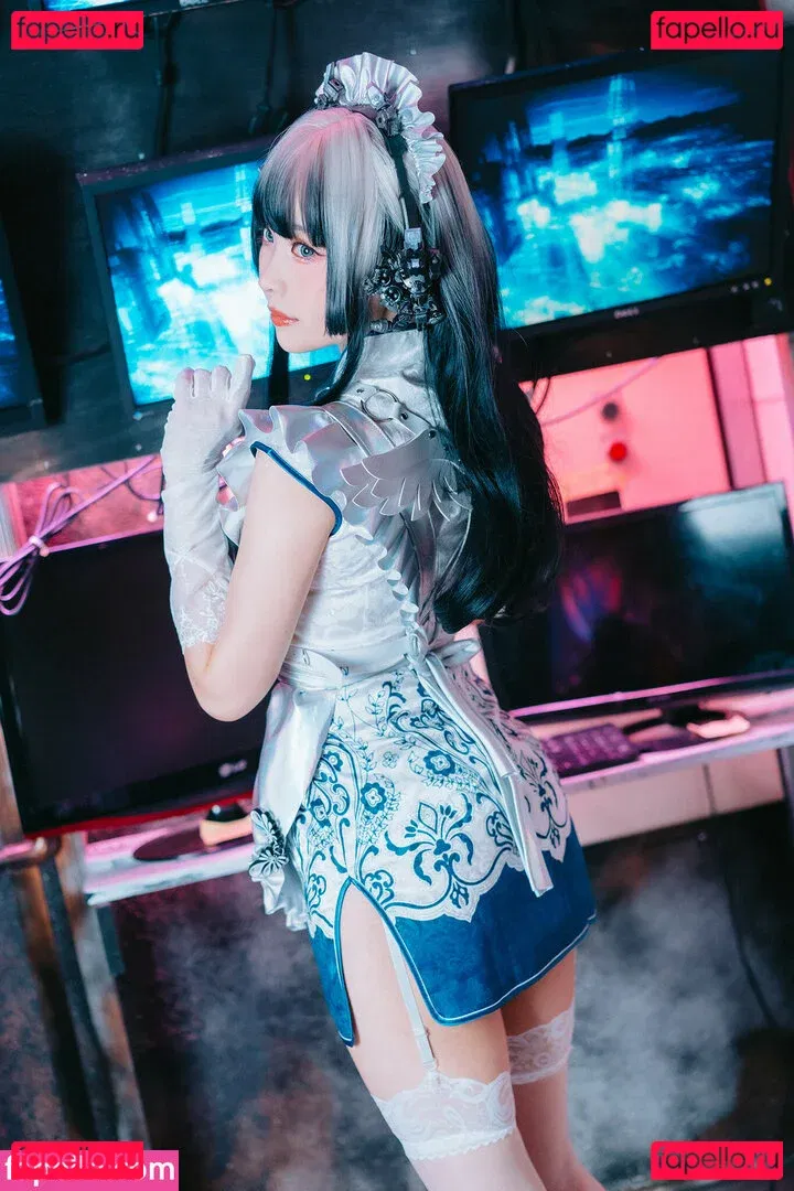 eeelyeee Onlyfans Photo Gallery 