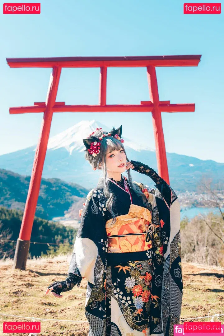 eeelyeee Onlyfans Photo Gallery 