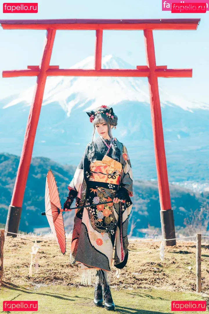 eeelyeee Onlyfans Photo Gallery 