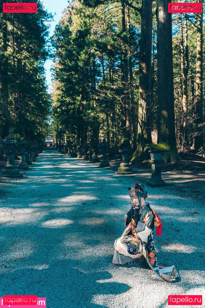 eeelyeee Onlyfans Photo Gallery 