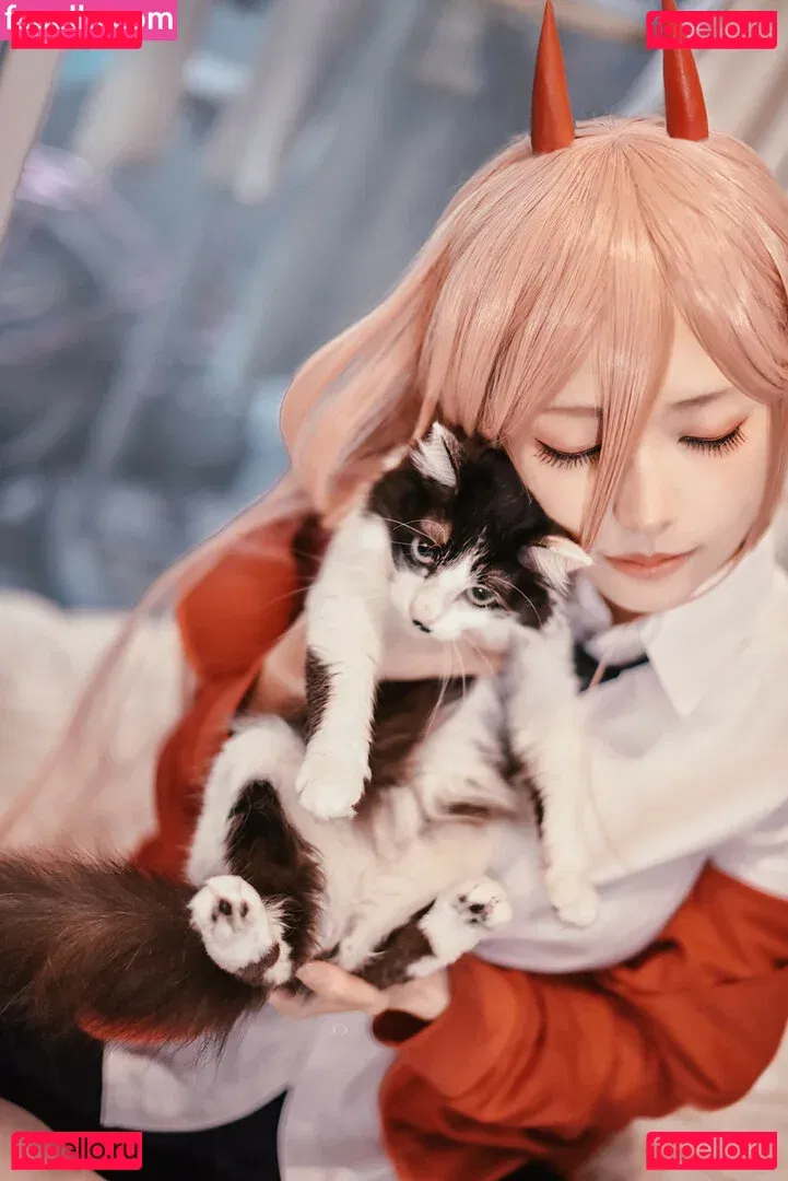 eeelyeee Onlyfans Photo Gallery 