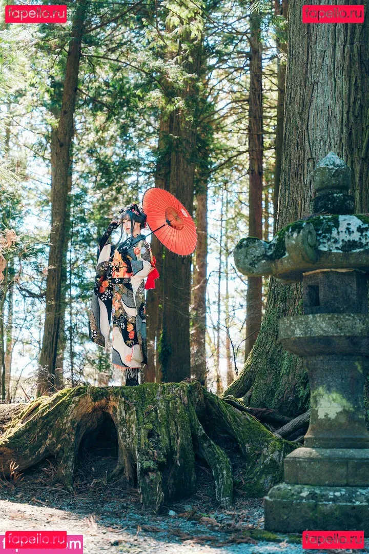 eeelyeee Onlyfans Photo Gallery 