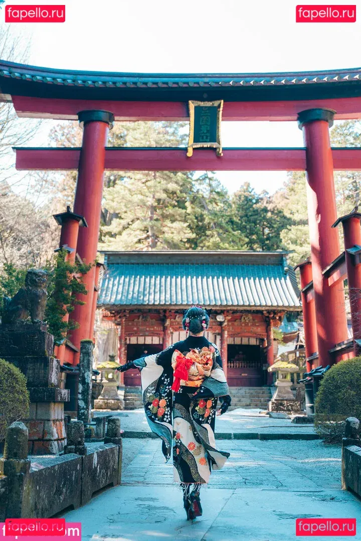 eeelyeee Onlyfans Photo Gallery 