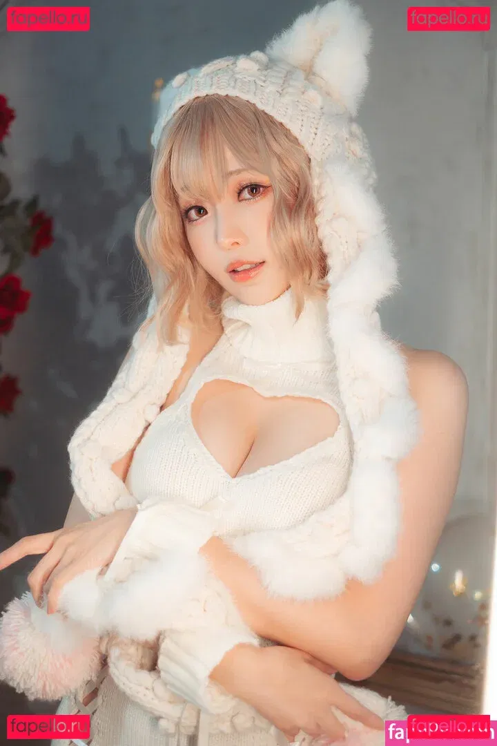 eeelyeee Onlyfans Photo Gallery 