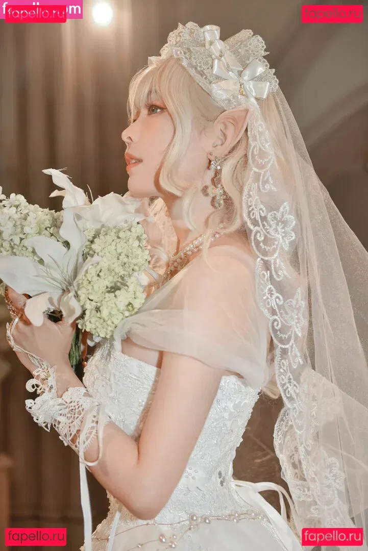 eeelyeee Onlyfans Photo Gallery 