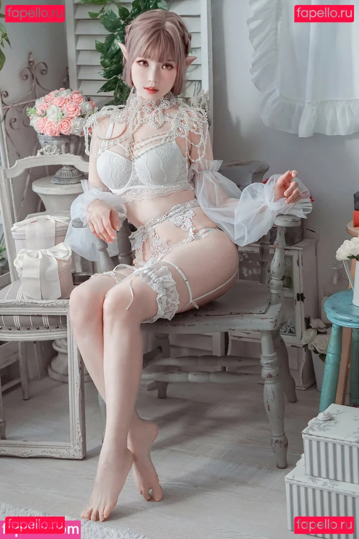 eeelyeee Onlyfans Photo Gallery 