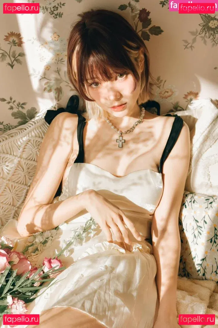 eeelyeee Onlyfans Photo Gallery 