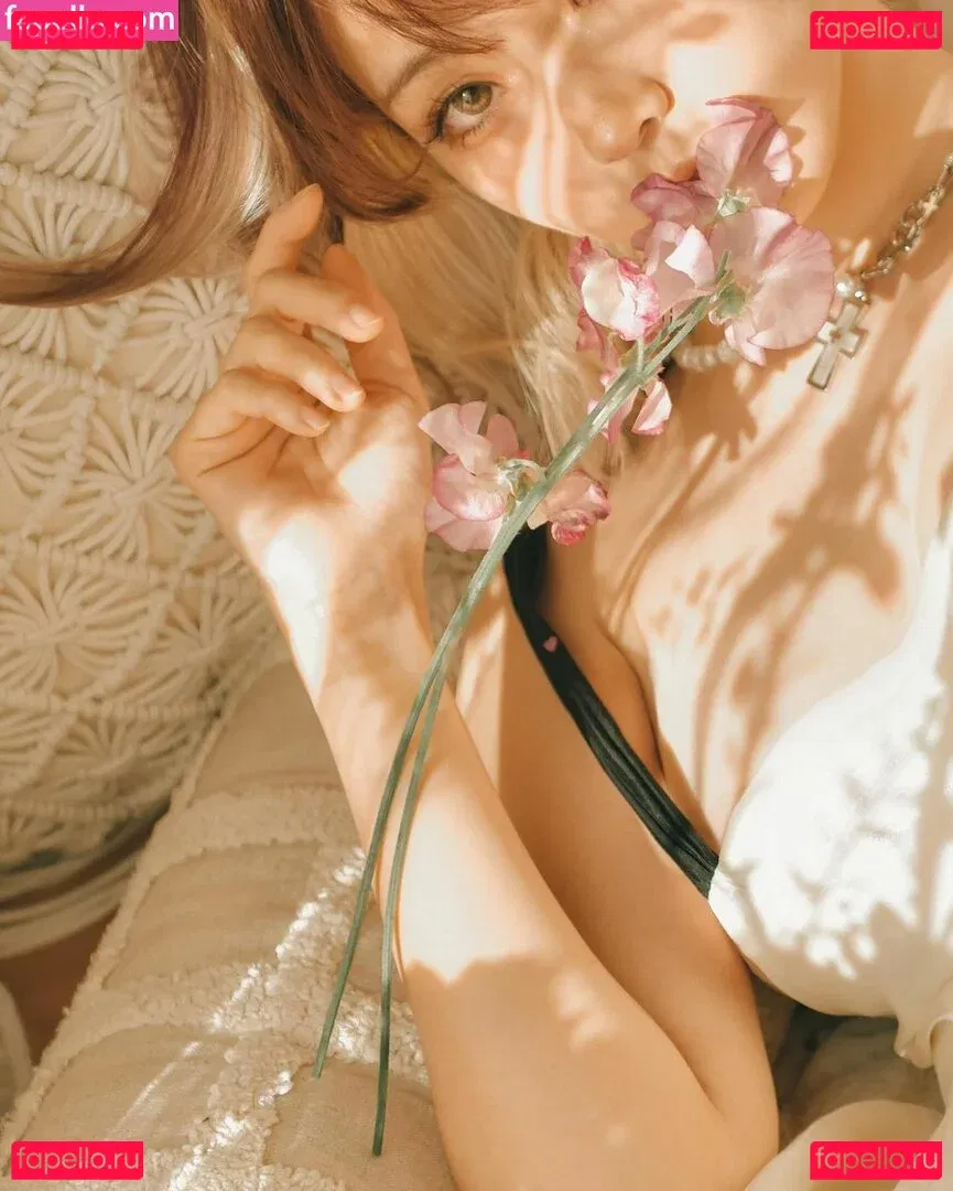 eeelyeee Onlyfans Photo Gallery 