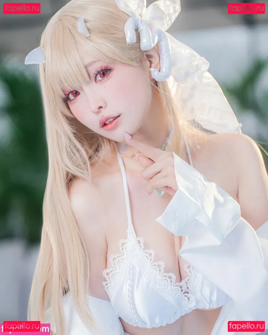 eeelyeee Onlyfans Photo Gallery 