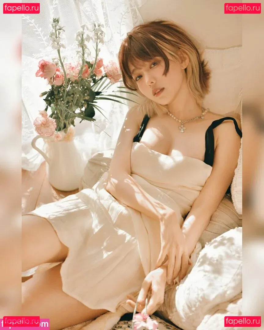 eeelyeee Onlyfans Photo Gallery 