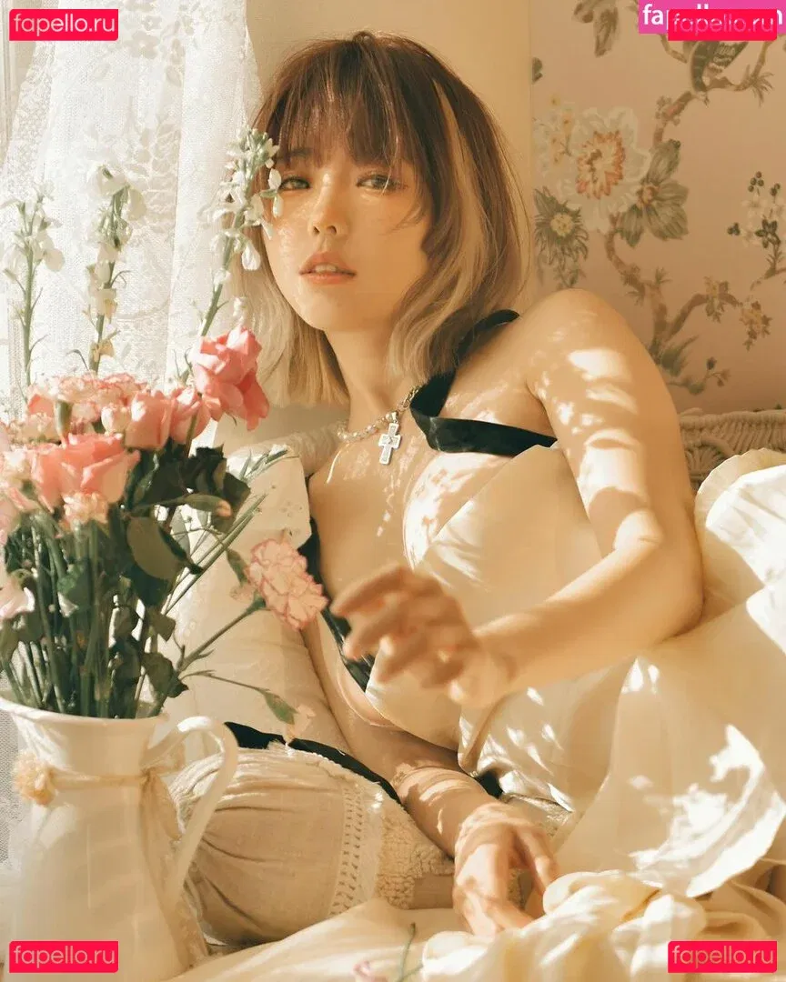 eeelyeee Onlyfans Photo Gallery 