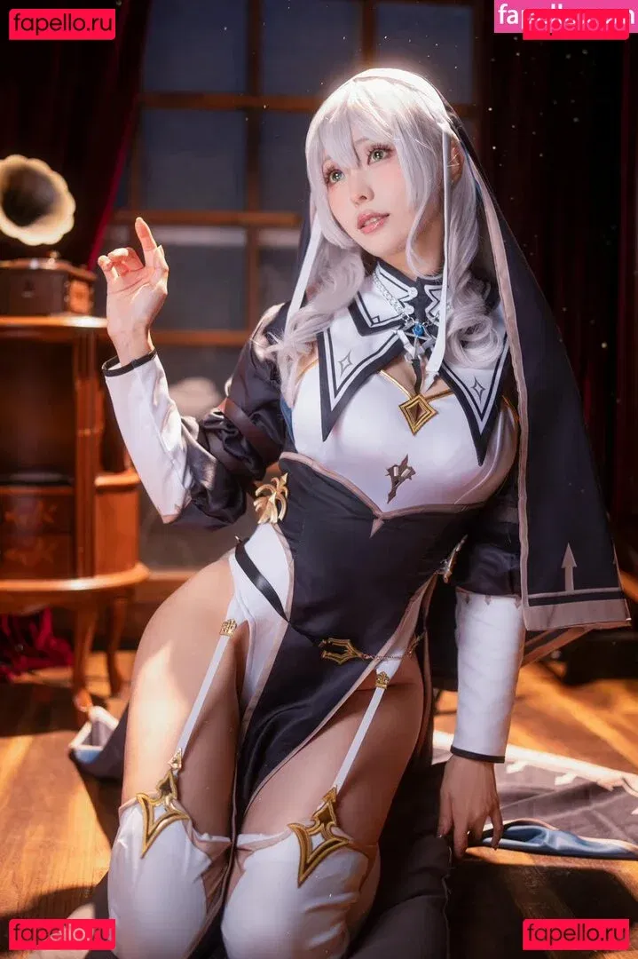 eeelyeee Onlyfans Photo Gallery 