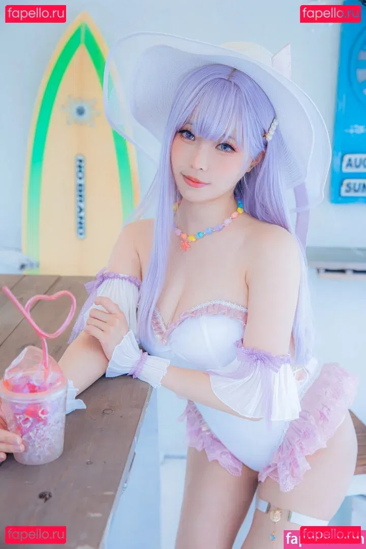 eeelyeee Onlyfans Photo Gallery 