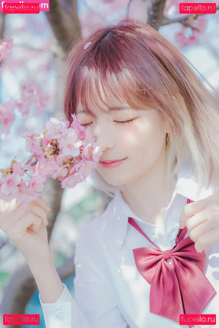 eeelyeee Onlyfans Photo Gallery 