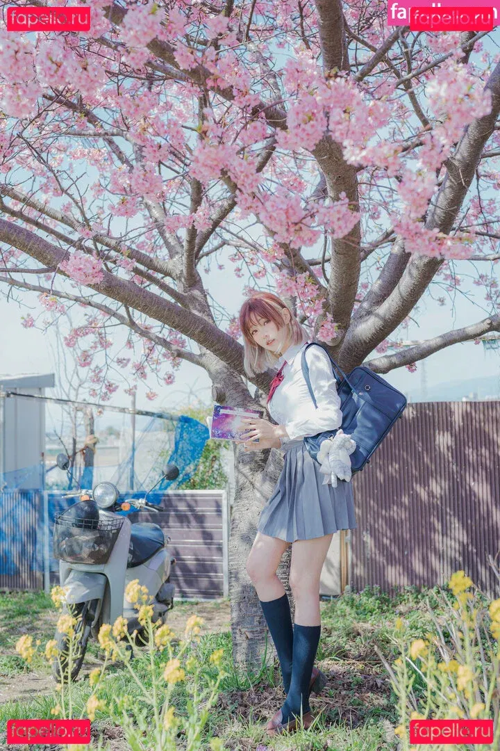 eeelyeee Onlyfans Photo Gallery 