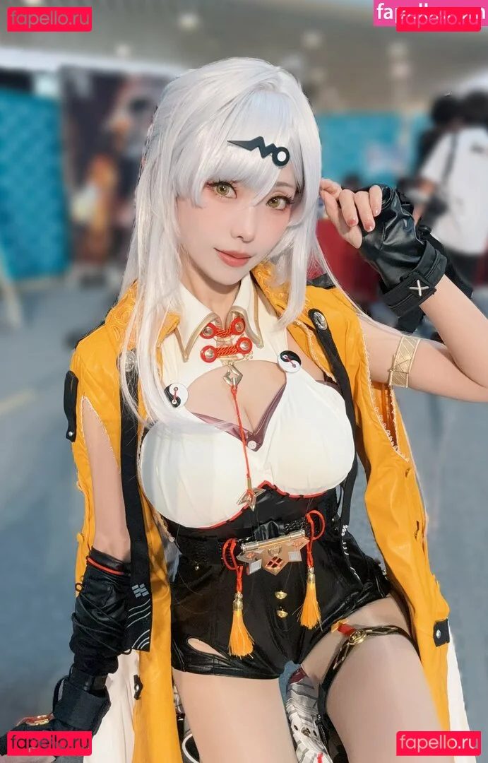 eeelyeee Onlyfans Photo Gallery 