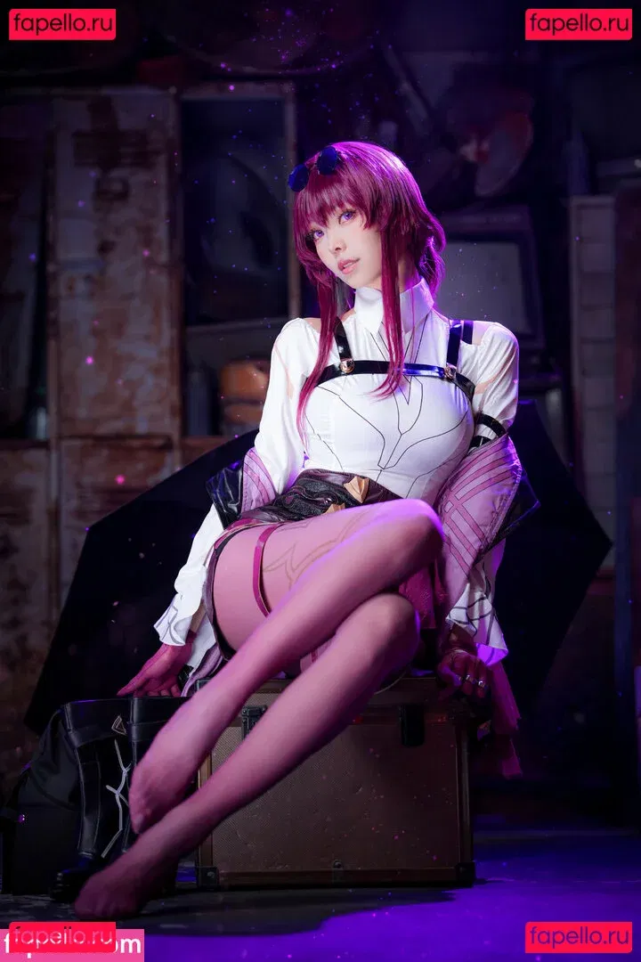 eeelyeee Onlyfans Photo Gallery 