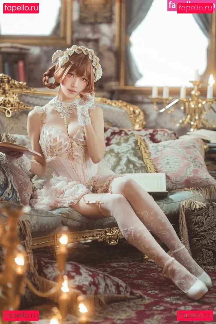 eeelyeee Onlyfans Photo Gallery 