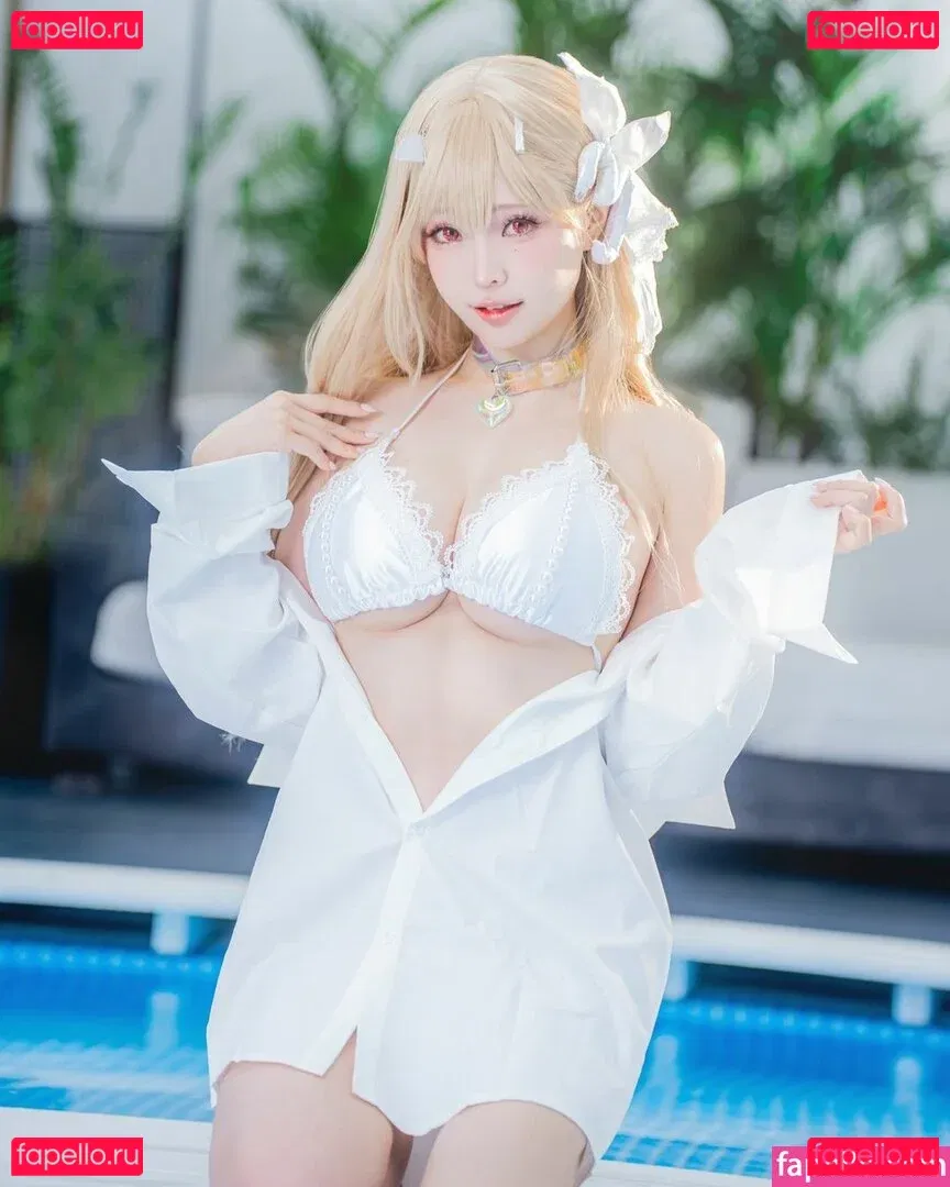 eeelyeee Onlyfans Photo Gallery 