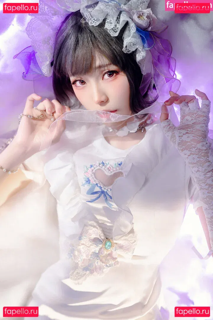 eeelyeee Onlyfans Photo Gallery 