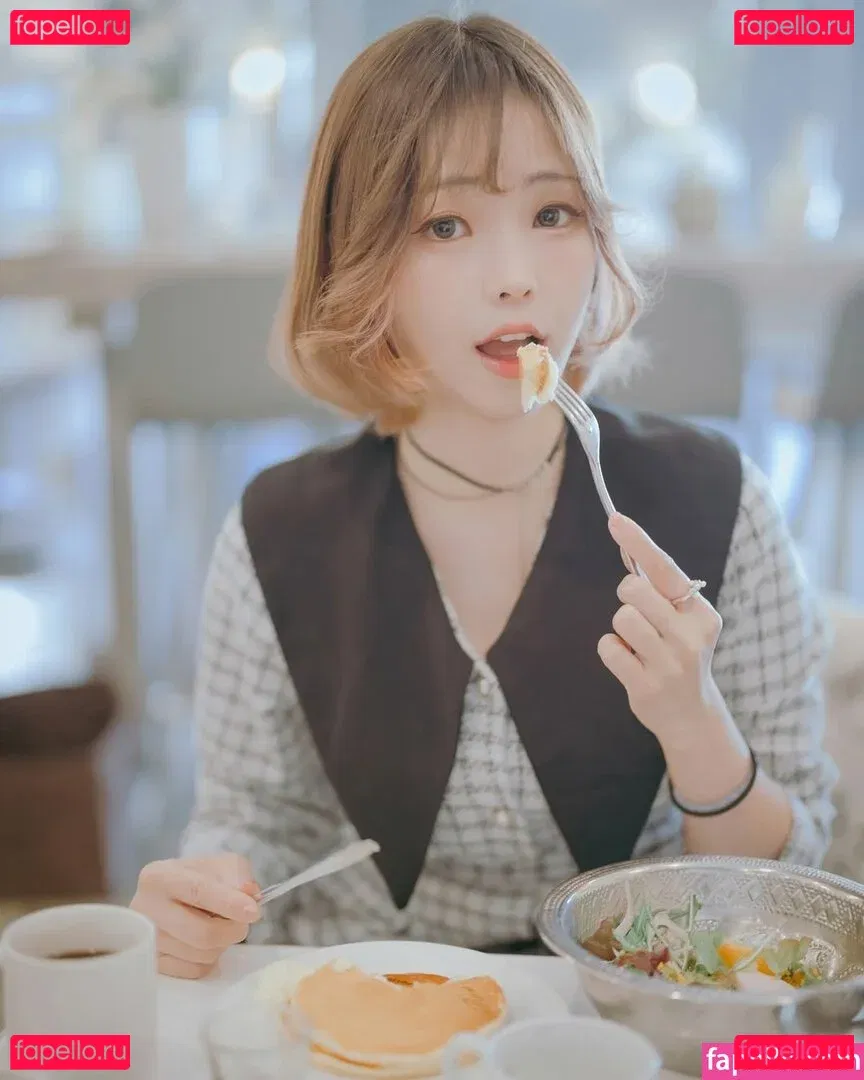 eeelyeee Onlyfans Photo Gallery 