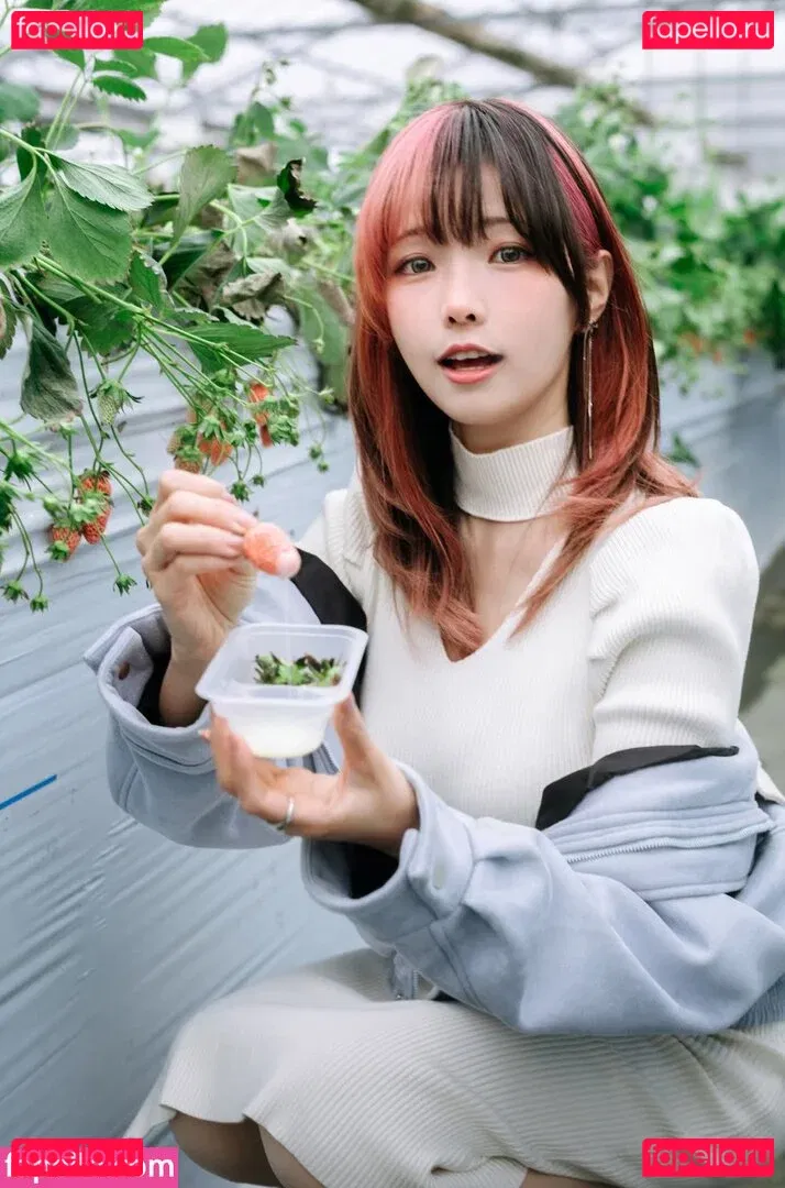 eeelyeee Onlyfans Photo Gallery 