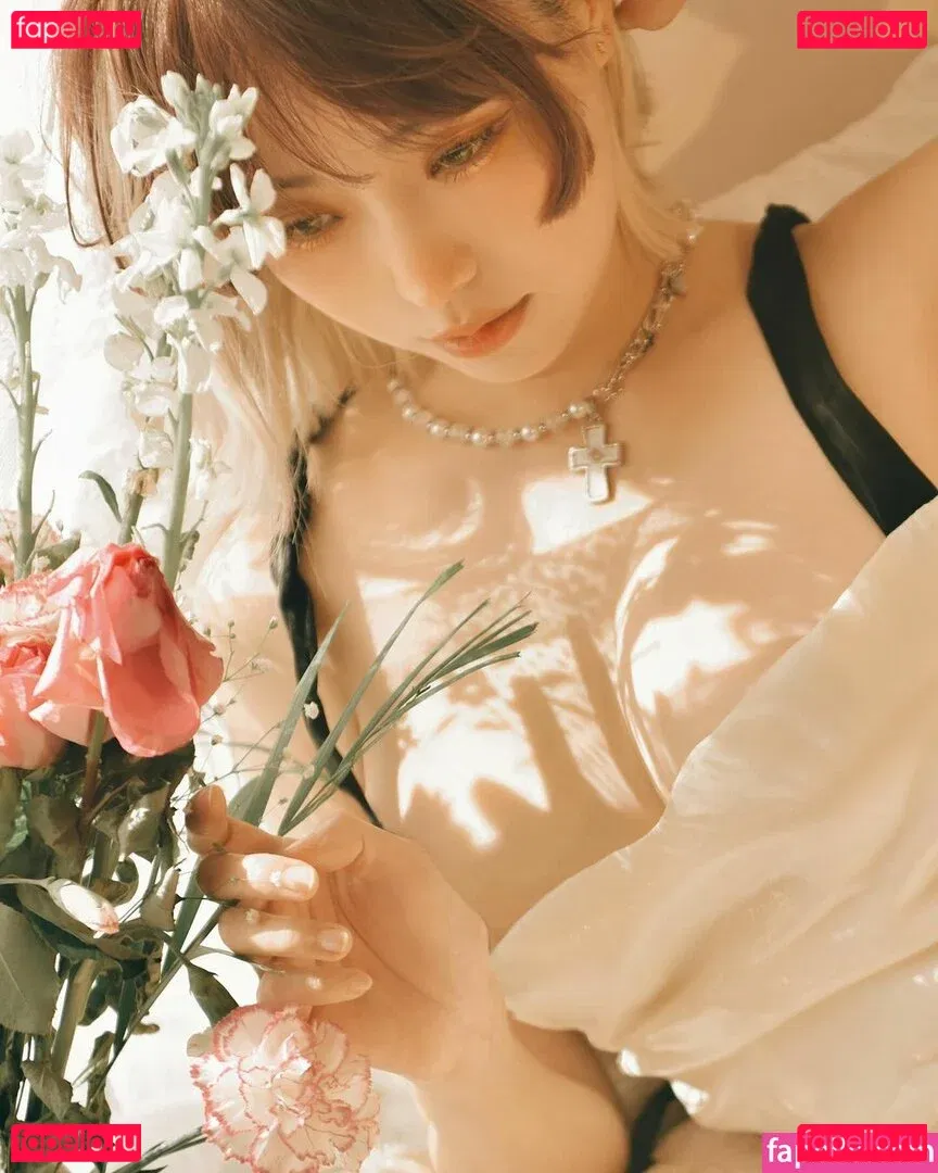 eeelyeee Onlyfans Photo Gallery 