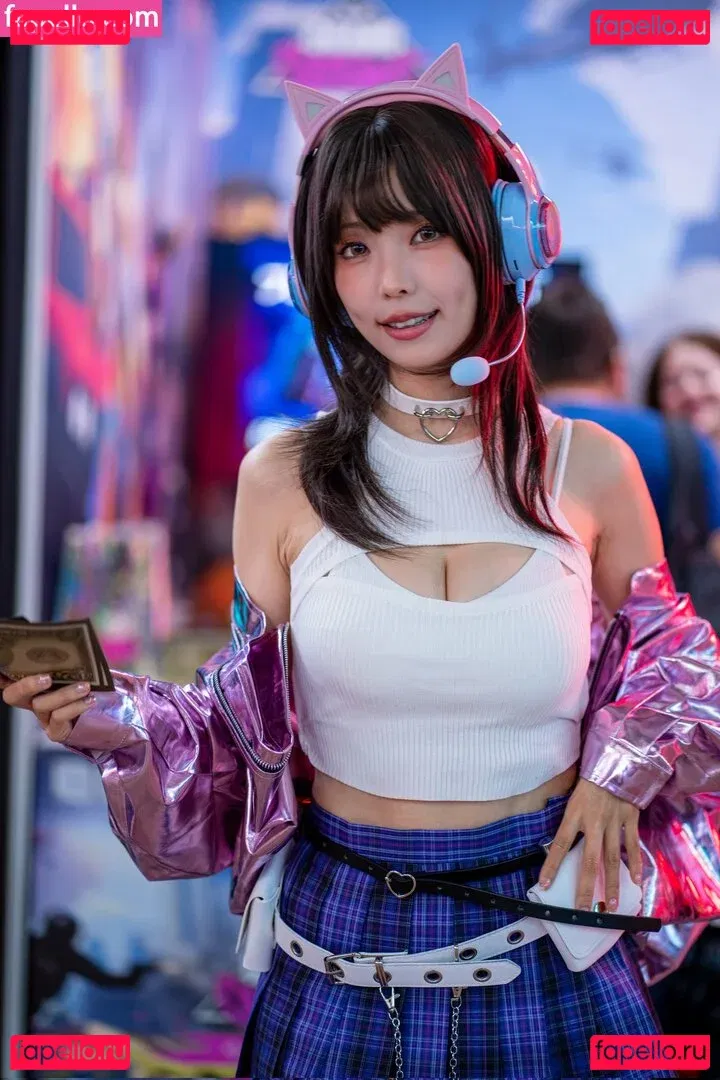 eeelyeee Onlyfans Photo Gallery 