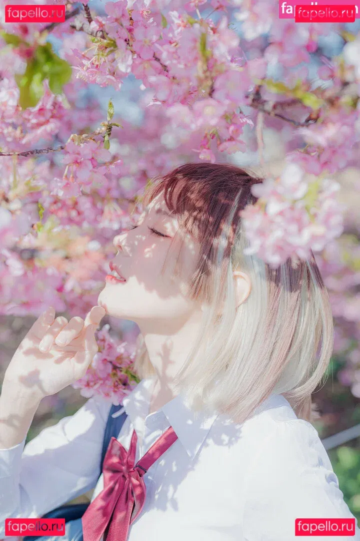 eeelyeee Onlyfans Photo Gallery 