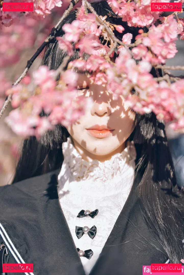 eeelyeee Onlyfans Photo Gallery 