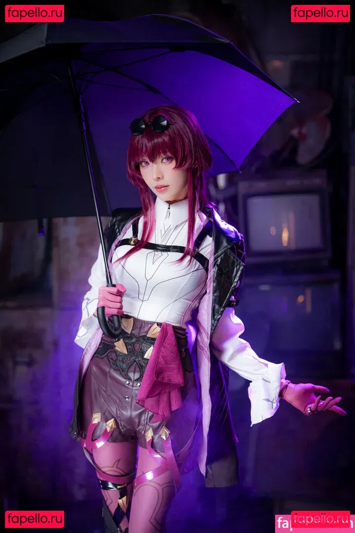 eeelyeee Onlyfans Photo Gallery 