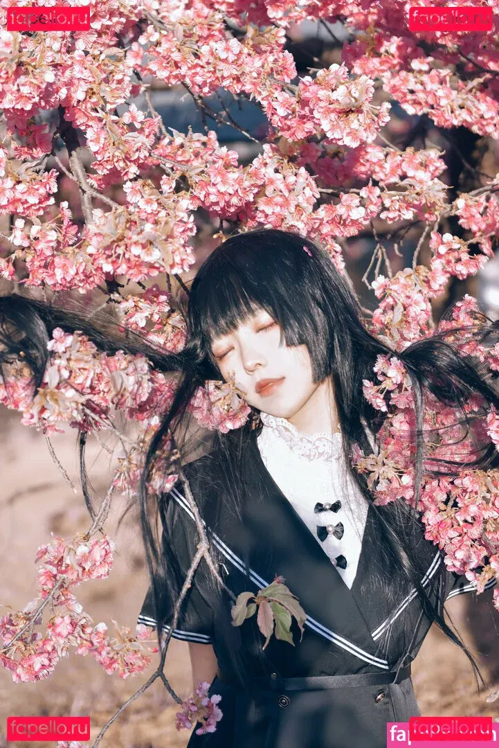 eeelyeee Onlyfans Photo Gallery 