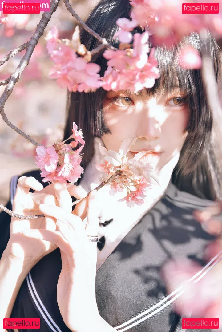 eeelyeee Onlyfans Photo Gallery 