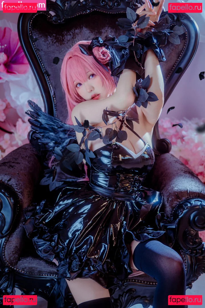 eeelyeee Onlyfans Photo Gallery 