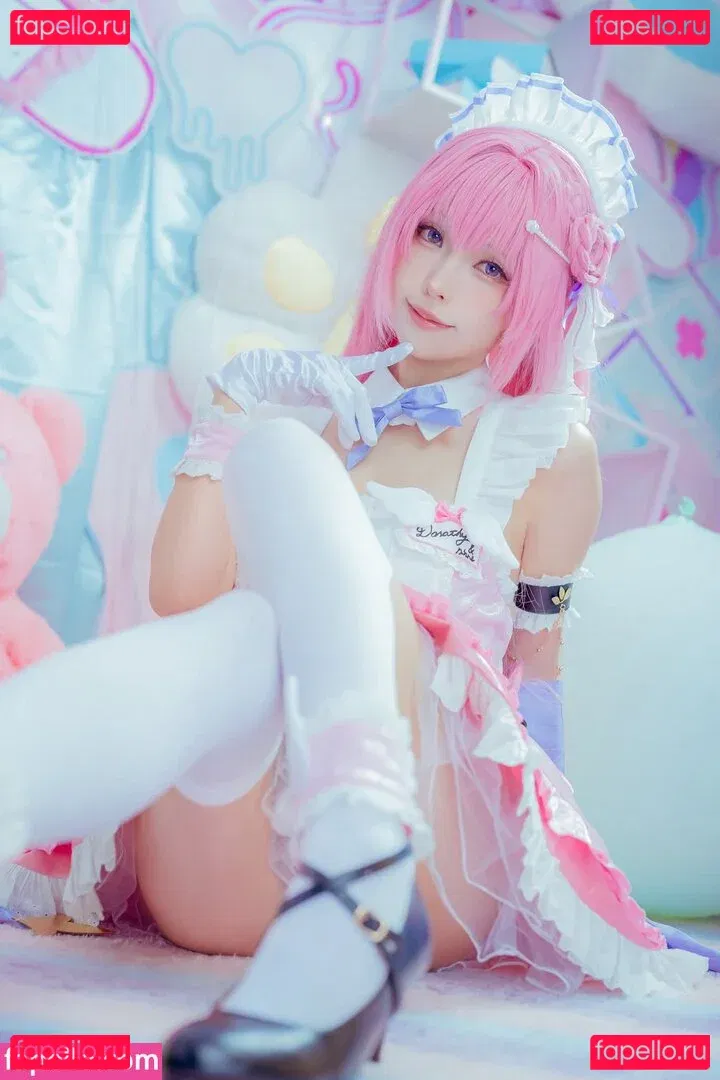 eeelyeee Onlyfans Photo Gallery 