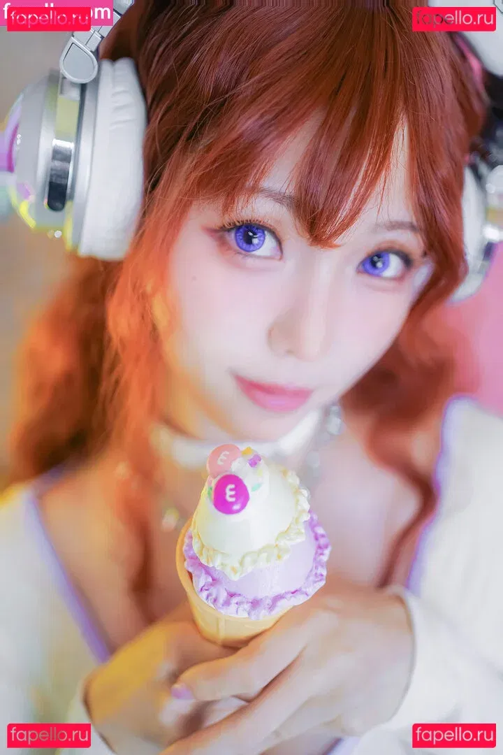 eeelyeee Onlyfans Photo Gallery 