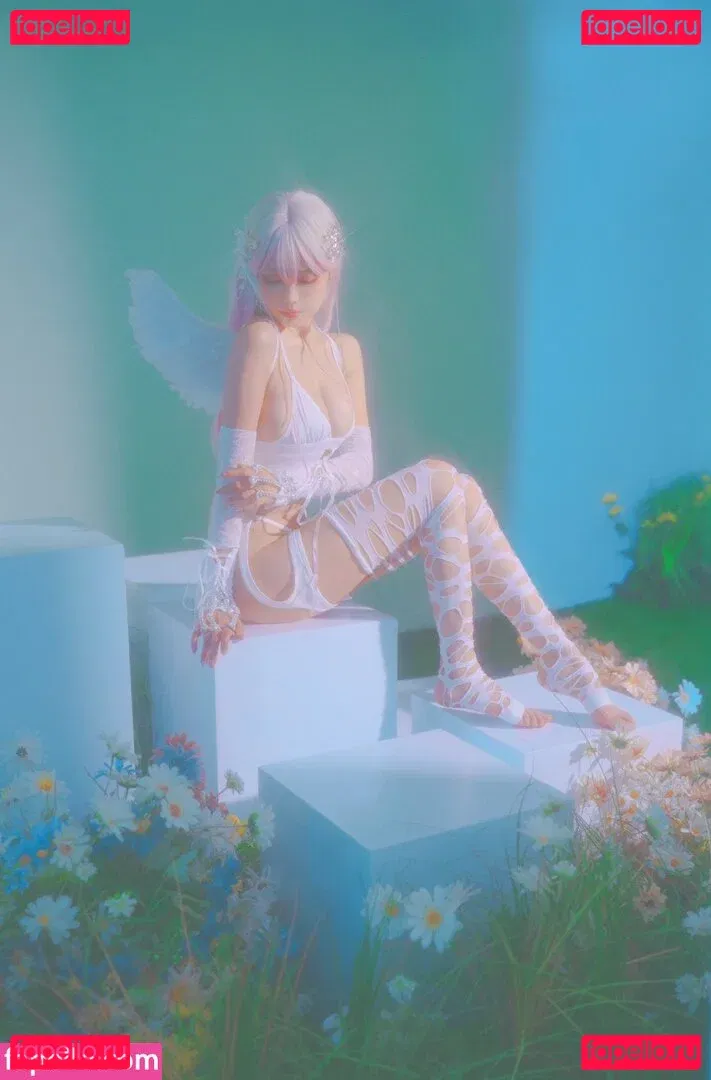 eeelyeee Onlyfans Photo Gallery 