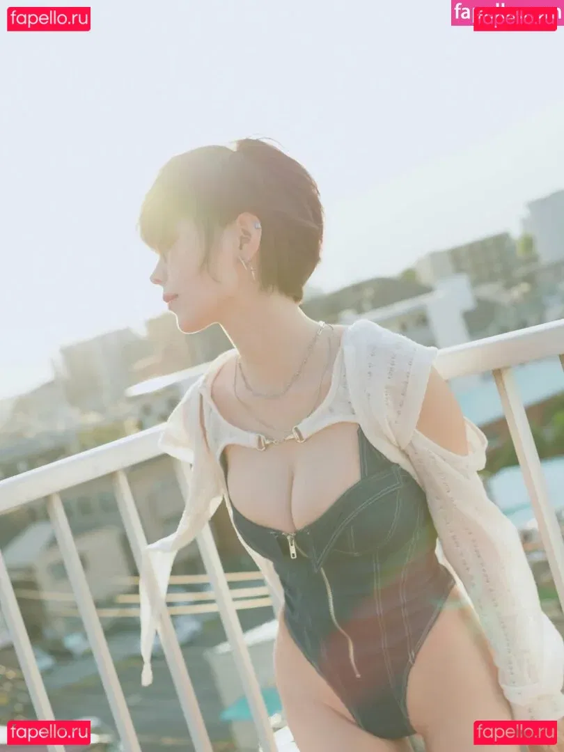 eeelyeee Onlyfans Photo Gallery 