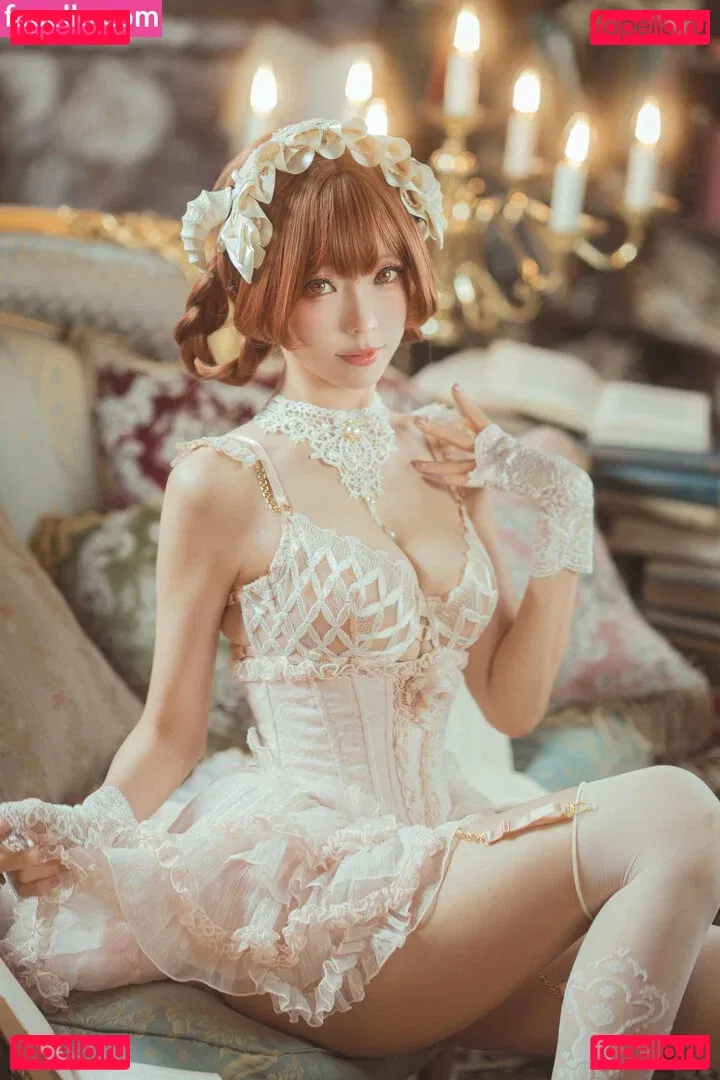 eeelyeee Onlyfans Photo Gallery 