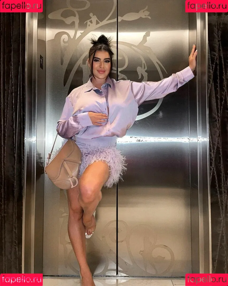 Kalani Hilliker Onlyfans Photo Gallery 