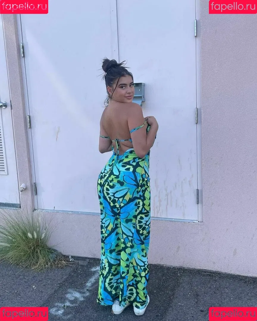 Kalani Hilliker Onlyfans Photo Gallery 