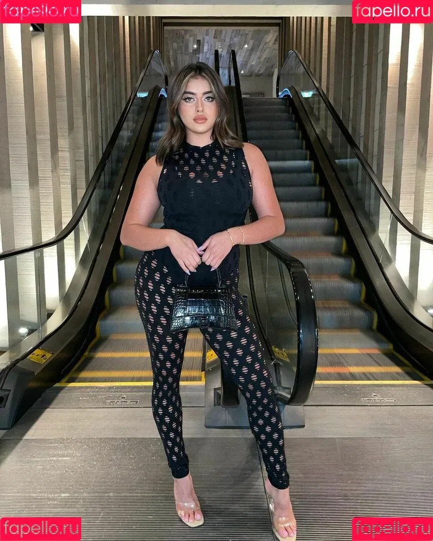 Kalani Hilliker Onlyfans Photo Gallery 