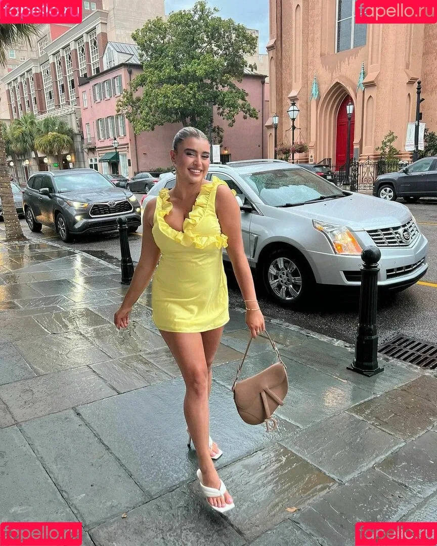 Kalani Hilliker Onlyfans Photo Gallery 