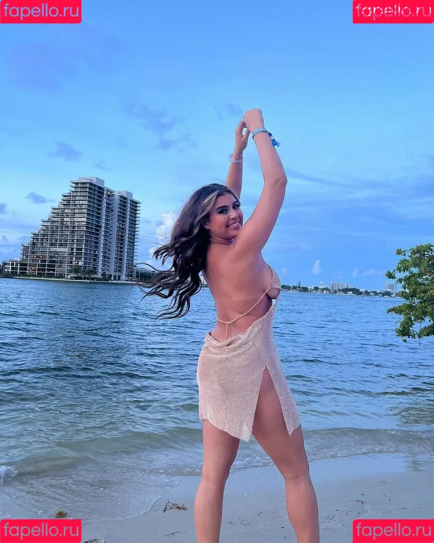 Kalani Hilliker Onlyfans Photo Gallery 