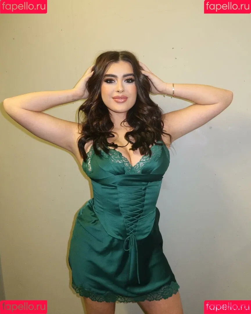 Kalani Hilliker Onlyfans Photo Gallery 